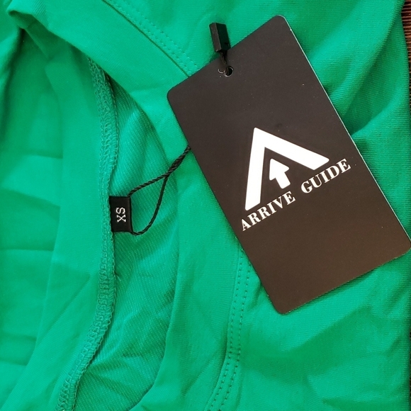 ARRIVE GUIDE Crop Athletic or Yoga Shirt  in Green Size XS - Picture 5 of 8